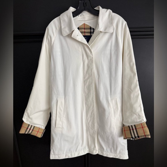 Burberry Cream Single Breasted Trench Coat - Picture 8 of 16